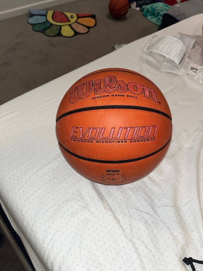 Wilson Evolution Indoor Game Basketball | Size 7 / Size 6 | Advanced Microfiber Composite | NFHS Approved